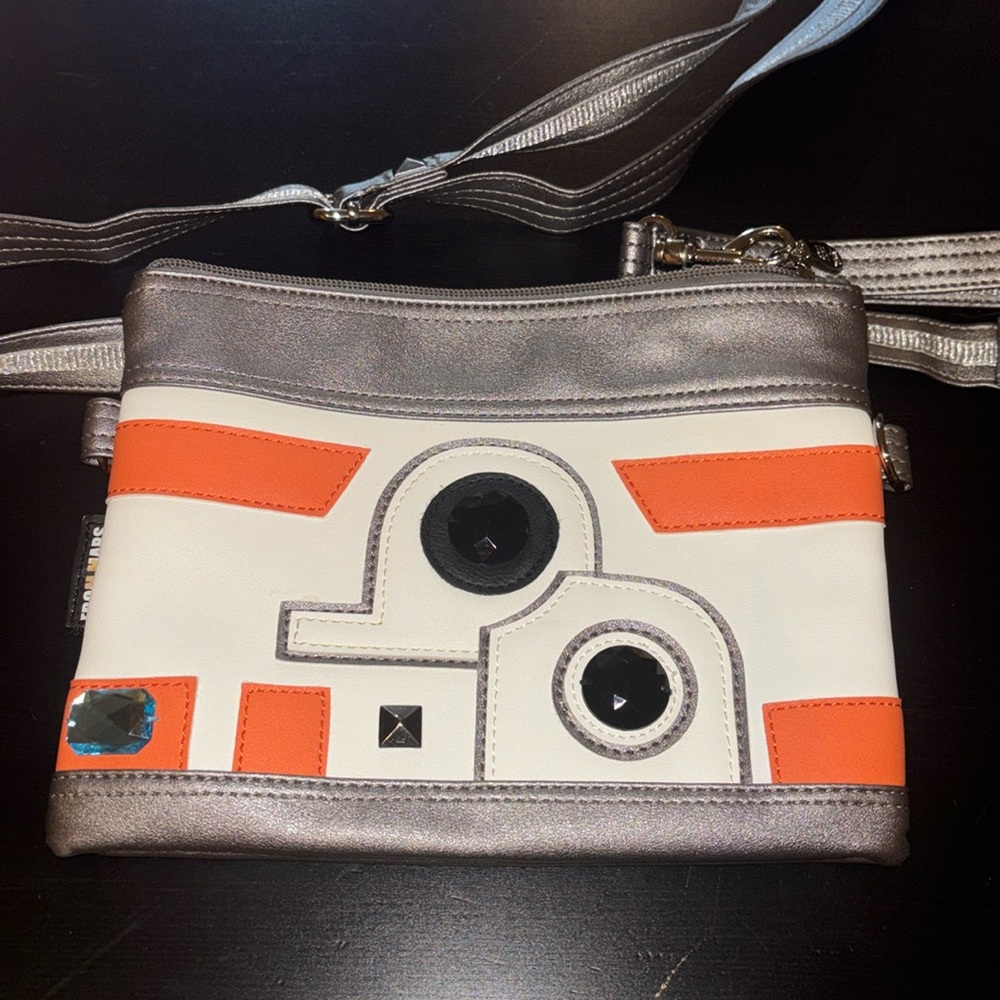 BB8 inspired crossbody bag. Super cute! Made by Sent From Mars.